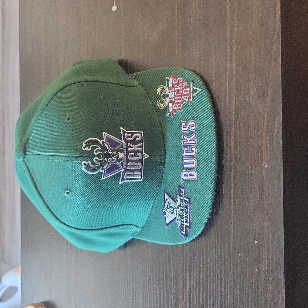 Milwaukee Bucks Mitchell & Ness NBA Snapback Hat 3D Logo Bill Logo Green Cap NWT